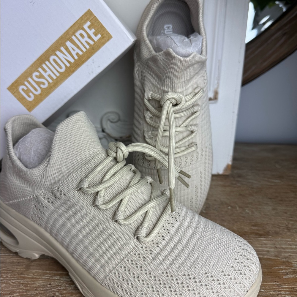 Cushionaire Cream Sneakers 
BRAND NEW